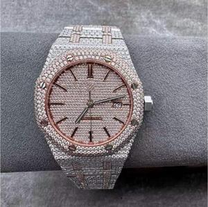 Montre de luxe en gros pour hommes, style hip-hop, carrée, entièrement sertie de diamants, à quartz, vintage, avec aiguilles dorées - Product Image 3