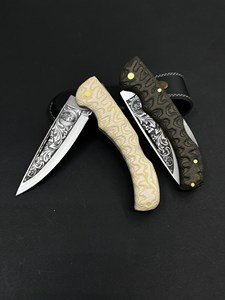 Cuchillo Plegable de Acero de Damasco SHARP POINT TRADES, Hoja Recta, Mango de Madera, Apertura con Perilla, Diseño Artístico, Hoja de 0.5mm - Product Image 5