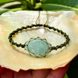 Pulsera de Aventurina Verde Hecha a Mano con Cordón de Oliva Ajustable, Joyería Boho de Piedras Naturales para Mujer - Product Image 4