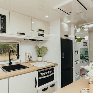 Casa Rodante de Lujo Estándar de Fibra de Vidrio con Cocina y Espacio para Dormir, Envío a Todo el Mundo - Product Image 6