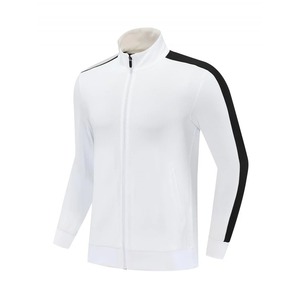 Survêtement unisexe en polaire conçu pour un confort douillet et un confort quotidien, avec un tissu doux, une coupe décontractée et un style moderne. - Product Image 2