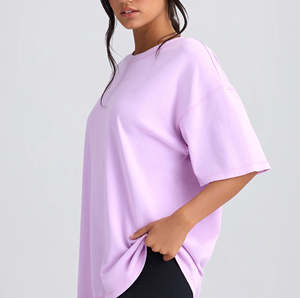 เสื้อยืดผู้หญิงทรงสลิมฟิต ซัมเมอร์สตรีทแวร์ คุณภาพสูง ผลิตตามสั่ง ล้างสีซันเฟด พิมพ์โลโก้ตามต้องการ เนื้อผ้าบางเบา ระบายอากาศได้ดี - Product Image 5