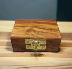 Boîtes en bambou naturel de qualité supérieure, avec couvercle à charnières et fermoir doré, pour bijoux et petits objets - Product Image 4