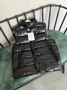 Gilet matelassé à capuche confortable pour homme, grande taille, coupe-vent décontracté, sans manches, design uni, automne-hiver - Product Image 4