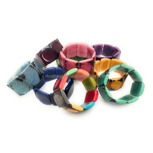 Vente chaude nouvelle manchette de charme de mode de bracelet de bracelet en résine multicolore personnalisée pour la vente directe de l'Inde de RF Crafts - Product Image 1