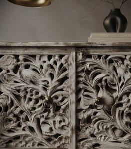 Buffet ancien en bois massif blanc vieilli, sculpté, avec rangement, pour salle à manger et salon - Product Image 4