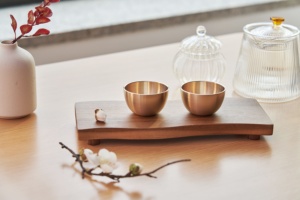 NOBBAN Set di Bicchieri per Soju in Bronzo Forgiato a Mano, Artigianato Tradizionale Coreano Premium (Set di 2) – Autentica Maestria Coreana - Product Image 2