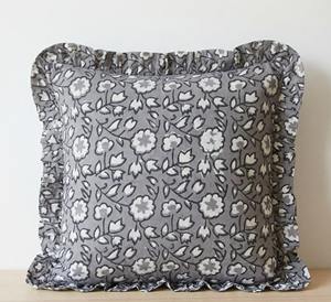 Housse de coussin carrée en coton imprimé à la main, motif floral coloré, style vintage, avec volants, pour la maison ou l'hôtel - Product Image 4