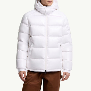 Veste d'hiver légère en duvet pour homme, nouvelle conception OEM, veste matelassée à bulles pour l'extérieur, matériau personnalisé, fabriquée au Pakistan - Product Image 5