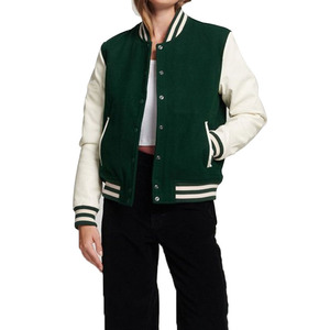 Veste universitaire verte avec manches crème et bordure rayée, style preppy, coupe classique, col rabattu, simple boutonnage, unisexe - Product Image 1