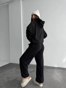 Conjunto Deportivo Negro Personalizado para Mujer, Sudadera con Capucha Extra Grande, Pantalones Cortos Anchos, Ropa Deportiva Informal de Calle, Conjunto de 2 Piezas - Product Image 4