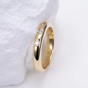 Anillo de Oro Amarillo con Diamante Corte Brillante Redondo, Color G Natural, Estilo Clásico, Unisex, Anillo de Bodas - Product Image 4