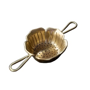 Hot selling brass <b>tea</b> strainer flower shape loose leaf <b>tea</b> filter with handle premium vintage <b>tea</b> <b>infuser</b> kitchen accessory best - Product Image 1