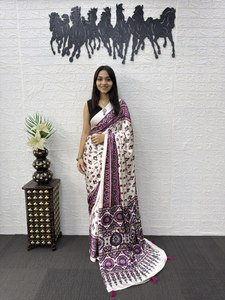 Sari en soie traditionnel pour femmes avec imprimé floral bleu, tissu satiné imprimé numériquement, Inde, Pakistan, usage quotidien, toutes saisons - Product Image 3