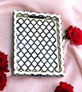 Elegantes Bandejas Redondas Decorativas Hechas a Mano con Incrustaciones de Hueso para Catering, Hogar, Hotel, Restaurante, Bodas, Fiestas, Servicio de Mesa - Product Image 1