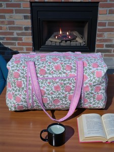Sac fourre-tout matelassé de luxe en coton, imprimé floral, lavable, pour la nuit, éco-responsable, yoga, shopping, plage, haute qualité - Product Image 5