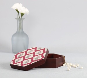 Classic Wooden Jewelry <b>Box</b> <b>with</b> Floral Pattern <b>Lid</b> Wood Rectangle <b>Box</b> Strong Build Elegant Theme Design for Jewelry Gift <b>Storage</b> - Product Image 1