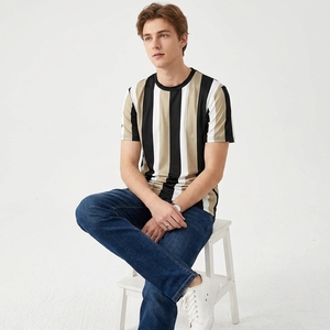 เสื้อสเวตเตอร์ถักทรงสลิมสไตล์เรโทร เสื้อยืดลำลองใส่สบายระบายอากาศได้ดี เป็นมิตรกับสิ่งแวดล้อม สำหรับผู้ชาย ลายริบแถบ  น้ำหนัก 220 กรัม - Product Image 1