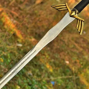 Épée décorative artisanale sur mesure, style médiéval fantastique, réplique avec lame en acier gravée en détail et poignée ornementale de qualité supérieure - Product Image 5