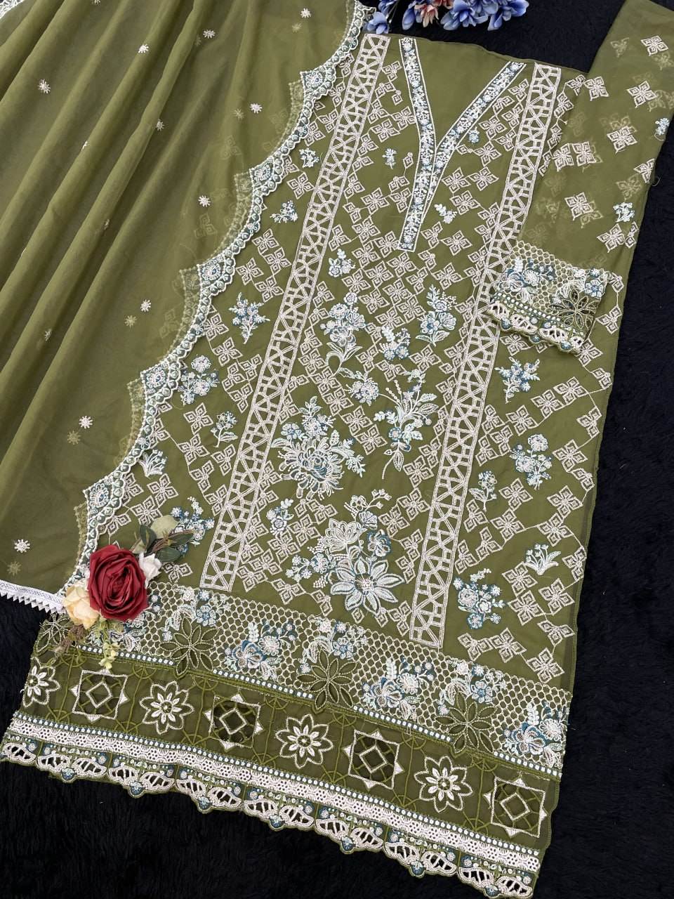 สีเขียว