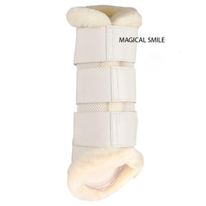 Botas de cepillado para caballos de alta calidad, altamente suaves, que ofrecen protección óptima, y botas de cepillado blancas con malla transpirable. - Product Image 5