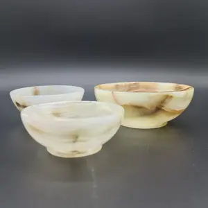Bol contemporain en onyx poli, accessoire artisanal, centre de table en marbre design, pierre naturelle moderne - Product Image 1