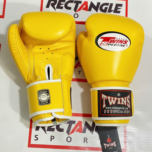 Gants de boxe en cuir de vachette de haute qualité avec logo personnalisé, équipement d'entraînement professionnel de Muay Thai Twins, équipement d'arts martiaux haut de gamme - Product Image 5