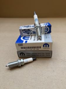 Bujías de Alto Rendimiento de Doble Iridio Originales para Automóviles, Venta al Por Mayor - Product Image 4