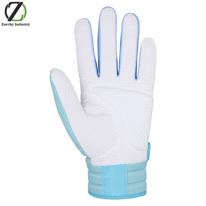 Guantes de Bateo Acolchados Finch Softball |   Par |   Palma Antideslizante |   Palma acolchada con amortiguación |   Respaldo de malla flexible |   Correa de Muñeca de Ajuste Rápido - Product Image 2