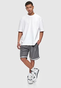 Shorts de sport en maille respirante écologiques de qualité supérieure pour hommes, pour l'entraînement athlétique et le fitness, vêtements de sport personnalisés - Product Image 6
