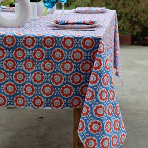 Nappe carrée artisanale moderne indienne en coton imprimé floral, écologique, réutilisable, durable, lavable et personnalisable pour mariages - Product Image 2