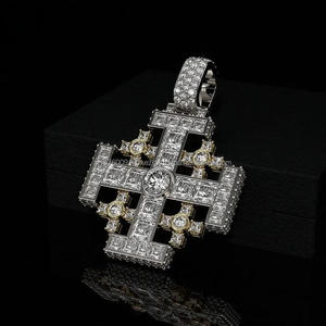 Pendentif religieux fait main avec un design de bijoux hip-hop de luxe et une finition de haute qualité - Product Image 4