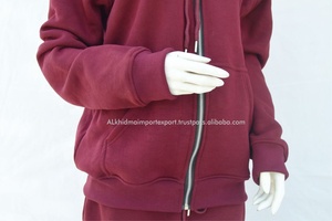 Survêtement deux pièces pour femme bordeaux, sweat-shirt et pantalon de jogging en molleton premium, 100% coton, design personnalisé, fabricant de vêtements en gros - Product Image 3