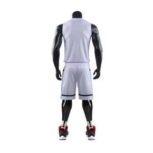Ensemble de maillots de basket-ball personnalisés pour hommes, sans manches, col en V, polyester respirant, uniforme d'entraînement gris avec short - Product Image 6