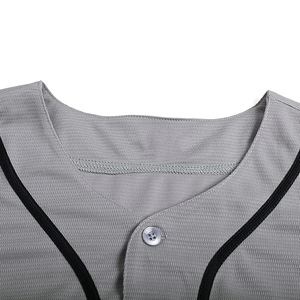 Maillot de baseball gris uni avec passepoil noir, vêtement de sport vierge pour équipe, uniforme personnalisé par sublimation à boutons - Product Image 4