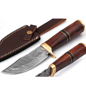 Couteau de chasse artisanal en acier Damas, à lame fixe, avec manche en bois et accents en laiton, outil de survie en plein air - Product Image 6