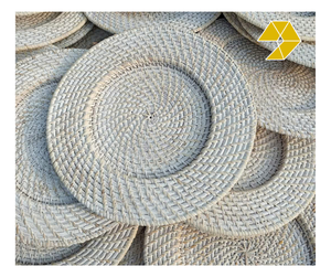 Plato de Ratán Blanco Tejido a Mano para Mesa de Comedor, Plato Decorativo Organizador, Plato de Ratán Blanco de 33 cm - Product Image 1