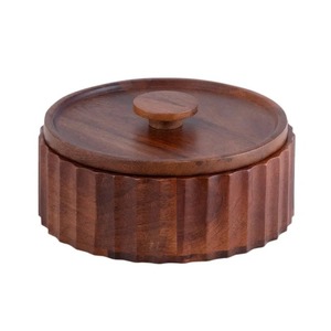 Plat à gratin rond en bois moderne avec couvercle émaillé, écologique, isolé, antiadhésif, design contemporain - Product Image 4