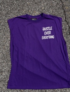 Débardeur Homme Personnalisé Premium avec Logo Imprimé 'Hustle Over Everything', Coupe Ample Décontractée, Fourniture Directe, Style Streetwear - Product Image 2