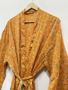 ชุดคลุมยาวลายดอกไม้ผ้าไหมอินเดียสไตล์โบโฮ ชุดคลุมชายหาด ชุดนอนสบายๆ ทำมือ ชุดคลุมสำหรับคนท้อง น้ำหนักเบา - Product Image 4