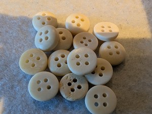 High Quality Custom Round 4-Hole Buffalo Horn Animal Style Durable <b>Handmade</b> Sewing Buttons for <b>Clothes</b> Shirt Suit buffalo bone - Product Image 5