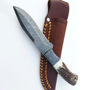 Cuchillo de Acero de Damasco Personalizado, Cuchillo Bowie de Caza con Mango de Cuerno, Hoja Fija para Supervivencia al Aire Libre - Product Image 3