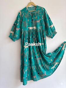 Robe longue bohème à imprimé animalier pour femme Paaksh, col rond, manches bouffantes, coupe ample, été, décontractée, en viscose et polyester tissés, ourlet évasé à volants - Product Image 3