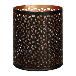 Porte-bougies modernes en métal, conçus pour une éclairage d'ambiance, une beauté sculpturale et une décoration intérieure équilibrée. - Product Image 5