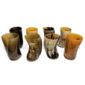 Authentique tasse à boire en corne de buffle de 16 oz, grande tasse de style viking fabriquée à la main avec un motif animal sculpté, prête à la revente à bas prix - Product Image 4