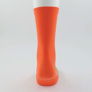 Nouvelles chaussettes de sport super élastiques pour hommes, qualité supérieure, personnalisables, printemps-été, avec logo, chaussettes tubulaires épaisses de compression pour la gym, le cyclisme et le basketball - Product Image 2