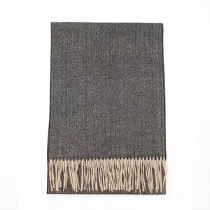 Bufanda Gris de Color Sólido con Borlas, Chal de Poliéster, Regalo de Invierno para Ferias Comerciales, Obsequio de Bienvenida - Product Image 4