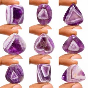 พลอยอะเมทิสต์ทรงเชฟรอนธรรมชาติ ขัดเงาด้วยมือ สีม่วง สำหรับทำเครื่องประดับเสริมฮวงจุ้ย แหวน จี้ - Product Image 4