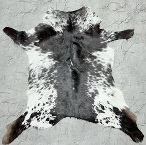 Piel de becerro natural con pelo, piel cruda para alfombras, bolsos, cinturones y tapicería - Product Image 1
