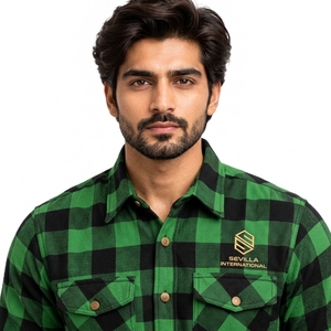 Chemise rembourrée en Kevlar conçue avec des zones en tissu renforcé, rembourrage absorbant les chocs, sections en maille respirante et coupe flexible. - Product Image 5